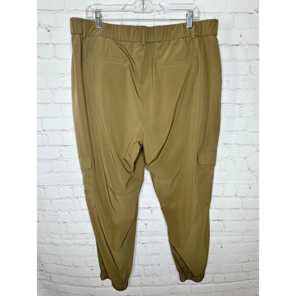 Banana Republic Olive Green Tapered Leg Cargo Pants Womens XL - Picture 2 of 6